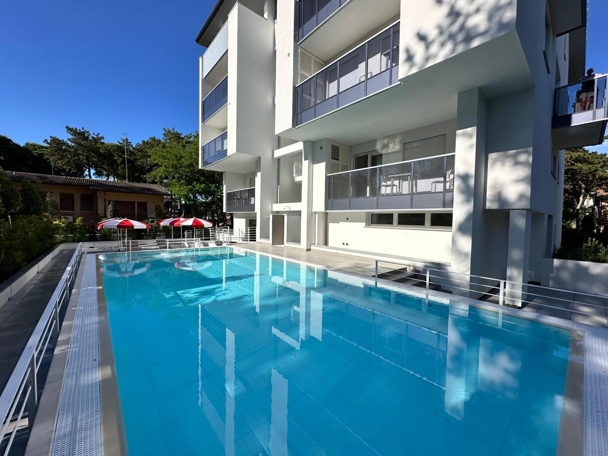 Nuovo Condominio Con Piscina E Garage Bibione Exterior foto